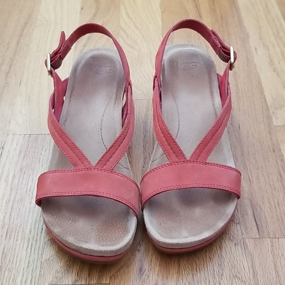 UGG Shoes - Ugg Kenley Wedge Sandal